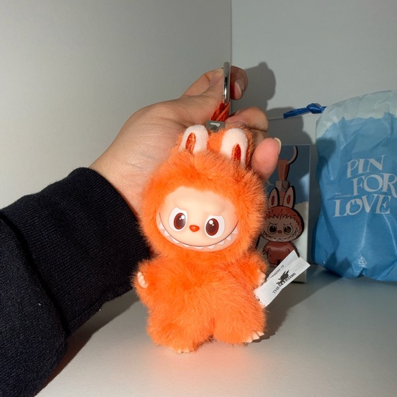 PopMart Labubu Pin For Love Letter - Z - Picture 6 of 10